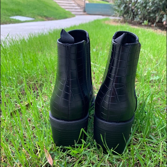 BLACK CROCO ANKLE BOOTIES - Picture 5 of 5